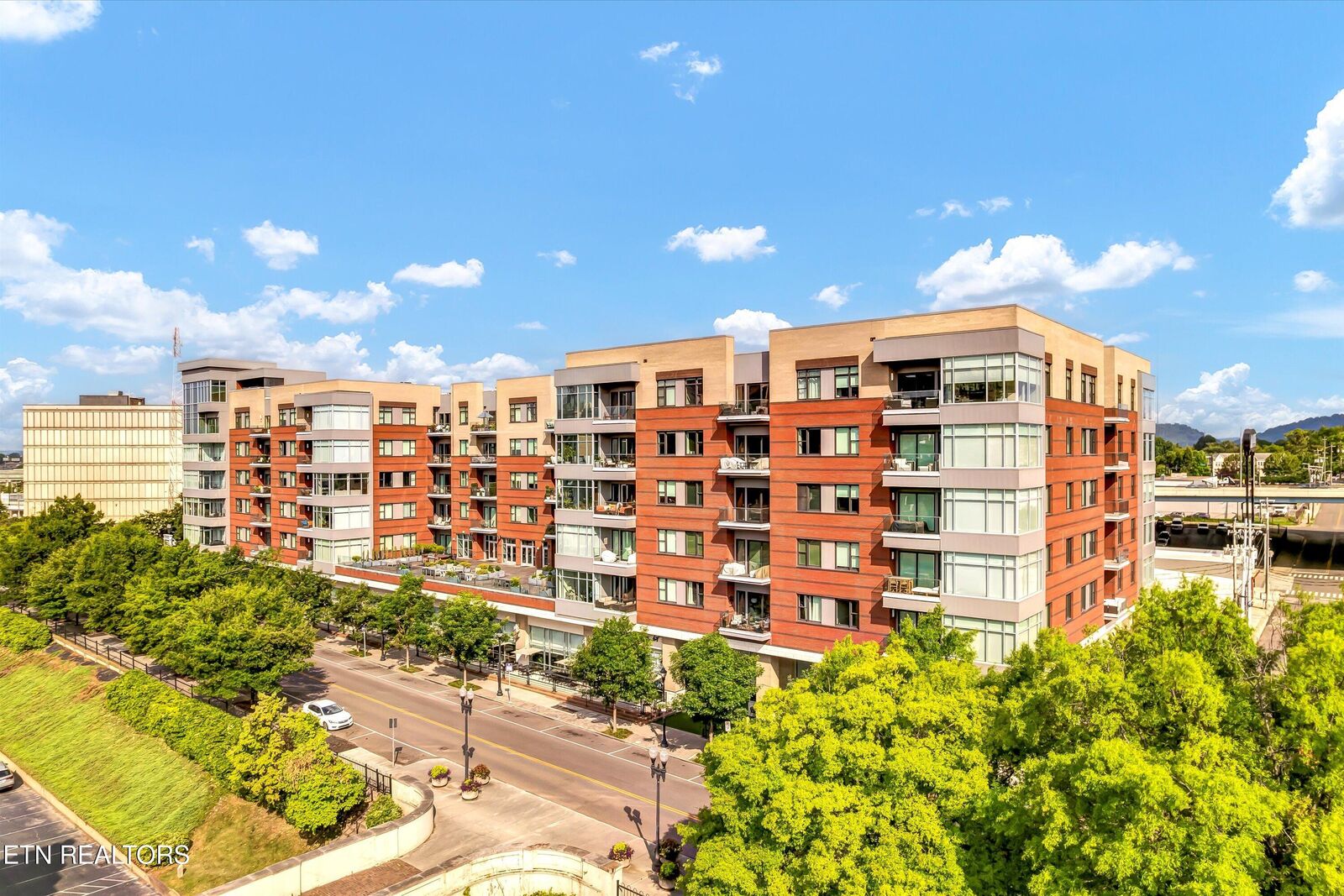 Property Photo: 333 W Depot Ave 421 TN 37917