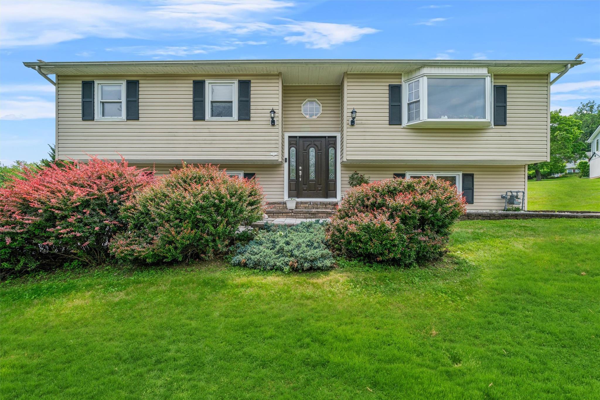 4 Genny Drive  Woodbury NY 10930 photo