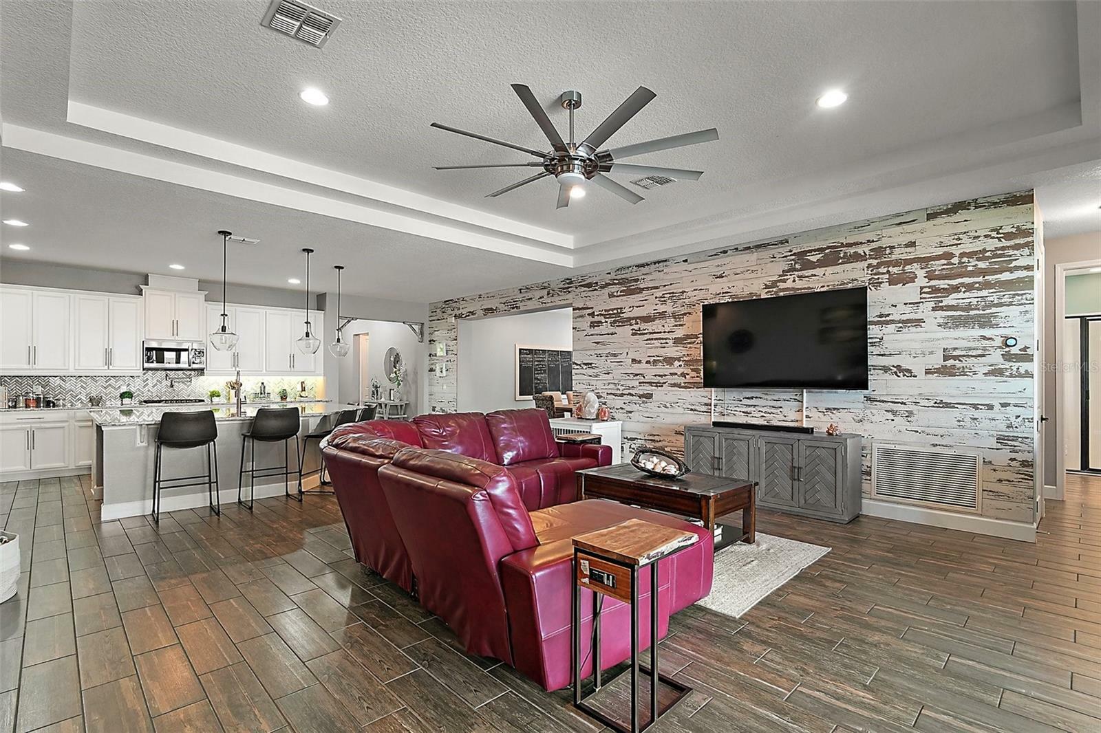 Property Photo: 2136 Lula Road FL 34715