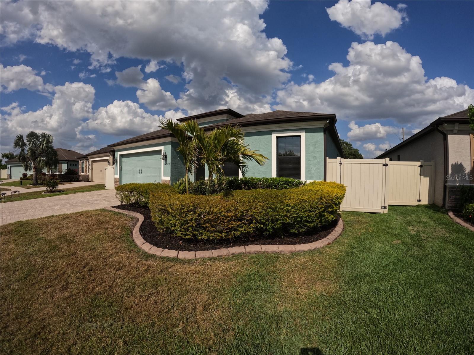 Property Photo: 6619 35th Court E FL 34243