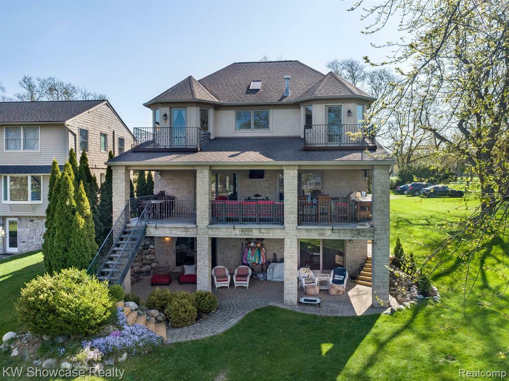 Property Photo: 3190 Edgewood Park Drive MI 48382 4429
