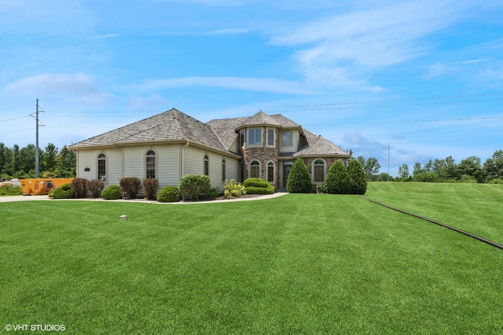 Property Photo: 3626 Haymeadow Rd WI 53126