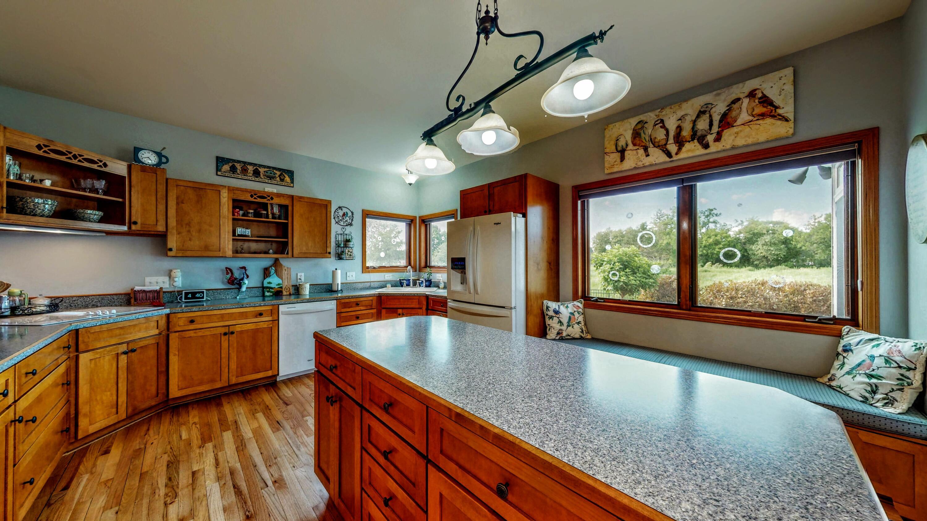 Property Photo: 615 Fairway Cir WI 53549