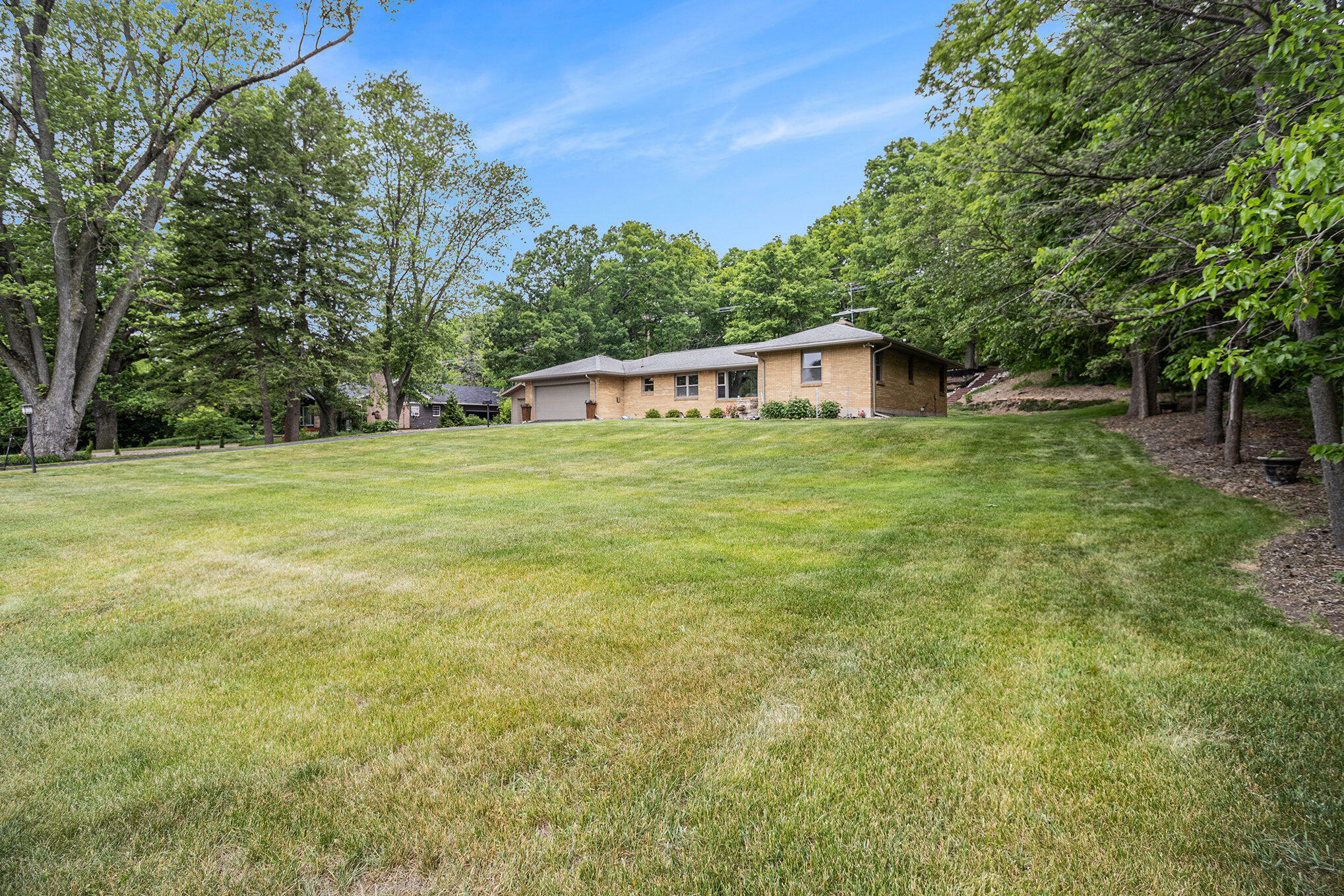Property Photo: 6667 W River Road NE MI 49306