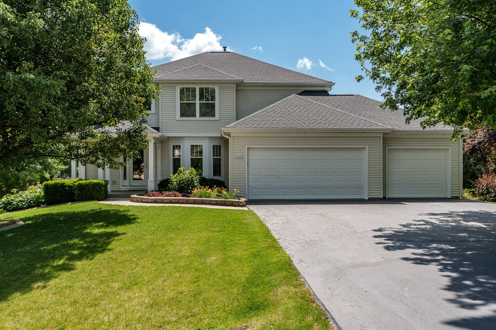 Property Photo: 5579 Hazel Circle IL 61073