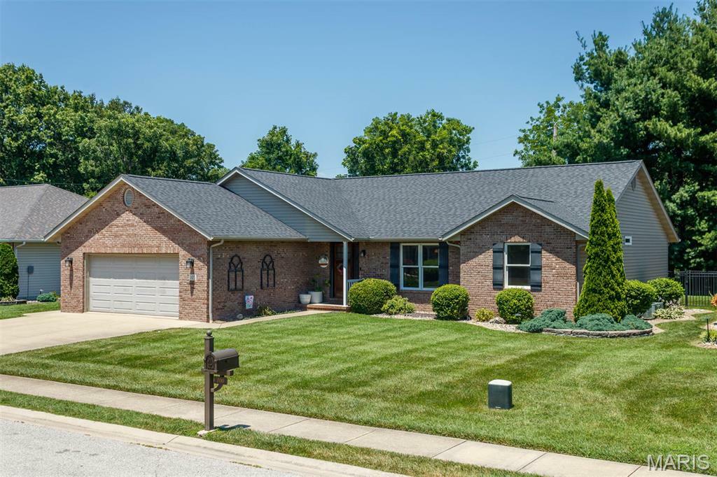 Property Photo: 105 N Porte Drive IL 62249