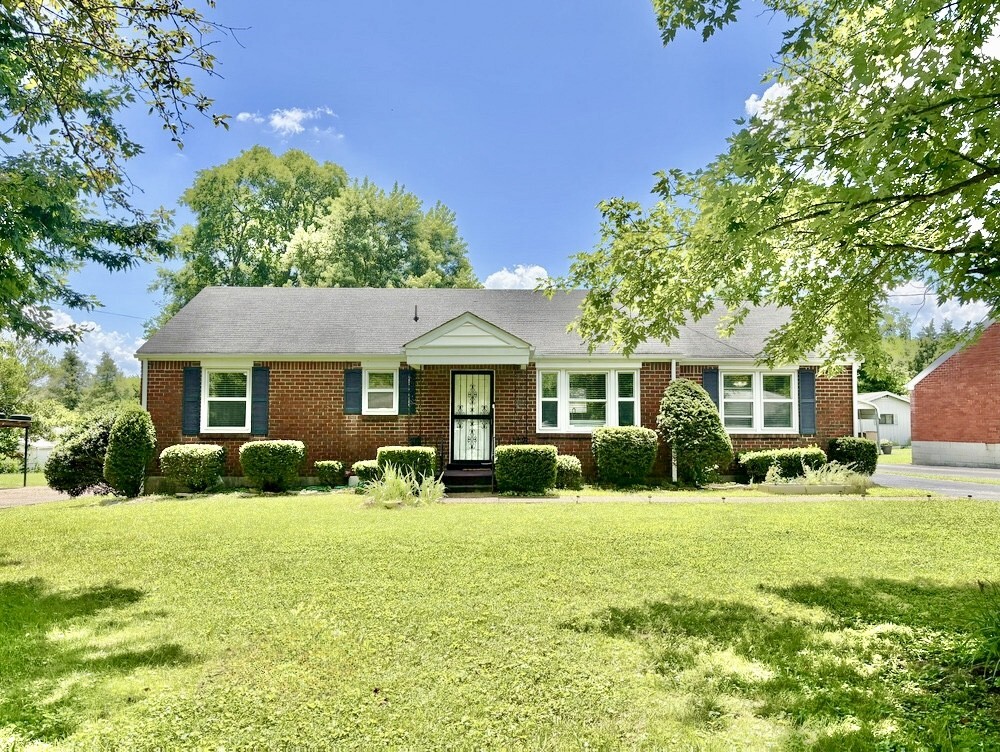 Property Photo: 2533 Hibbitts Rd TN 37214
