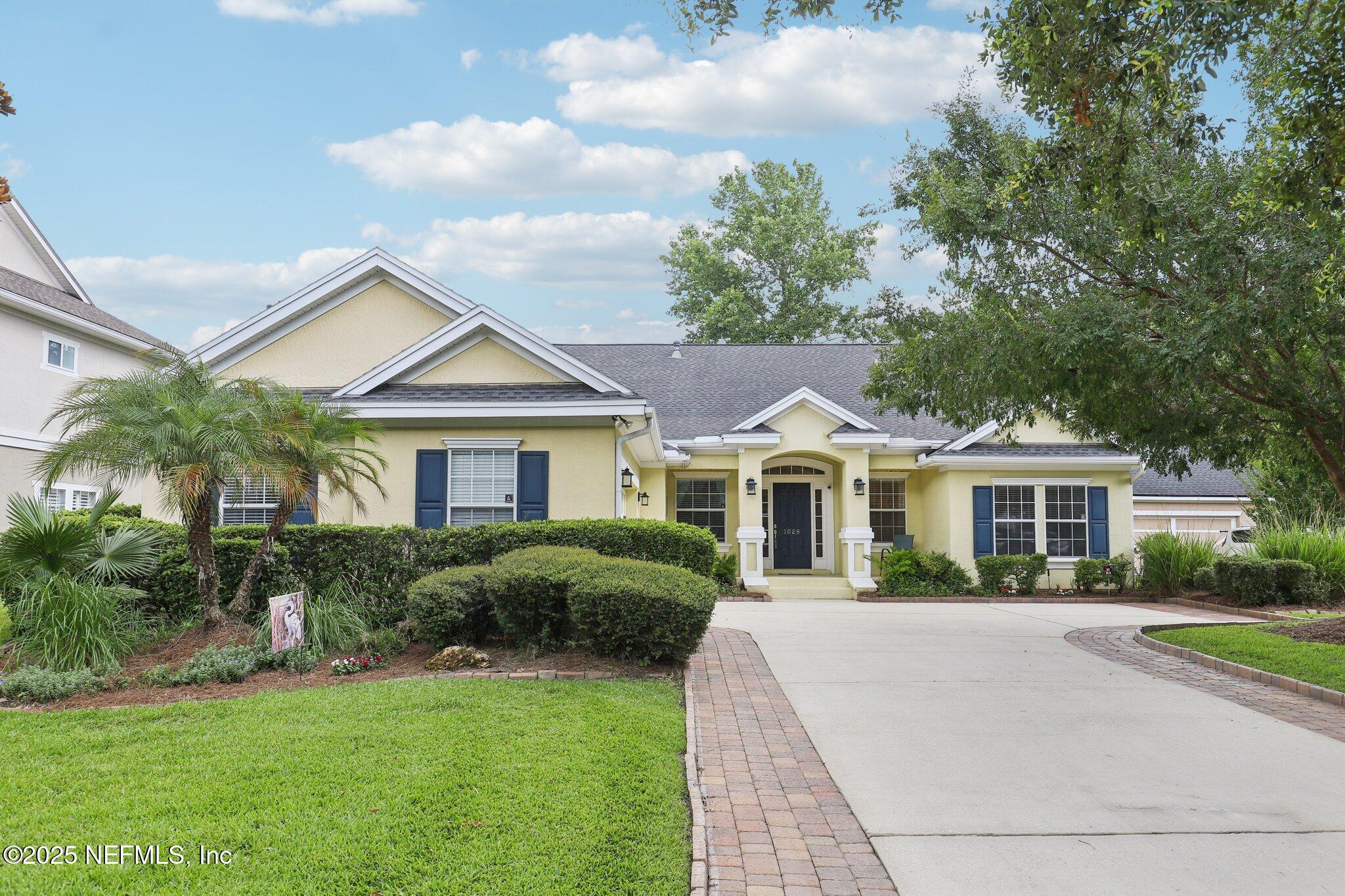 Property Photo:  1028 Meadow View Lane  FL 32092 
