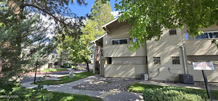 Property Photo:  2111 Roundhouse Road  NV 89431 