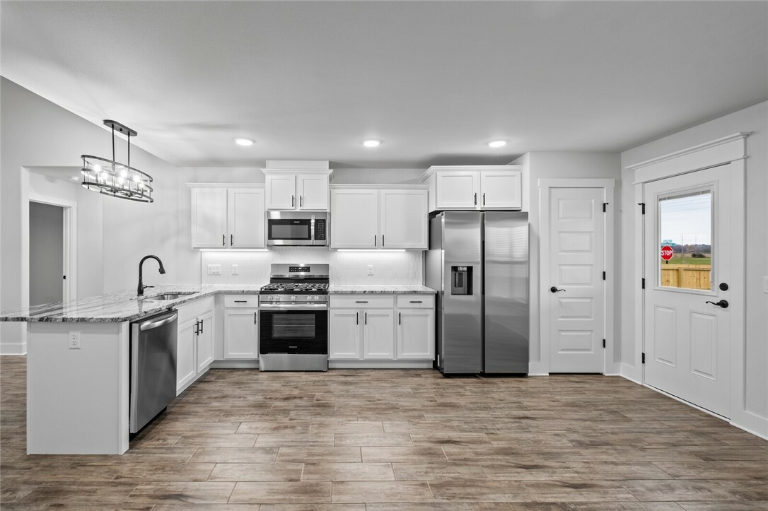 Property Photo:  330 Palm Street  AR 72713 
