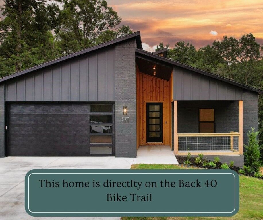 Property Photo: 7 Consett Lane AR 72714