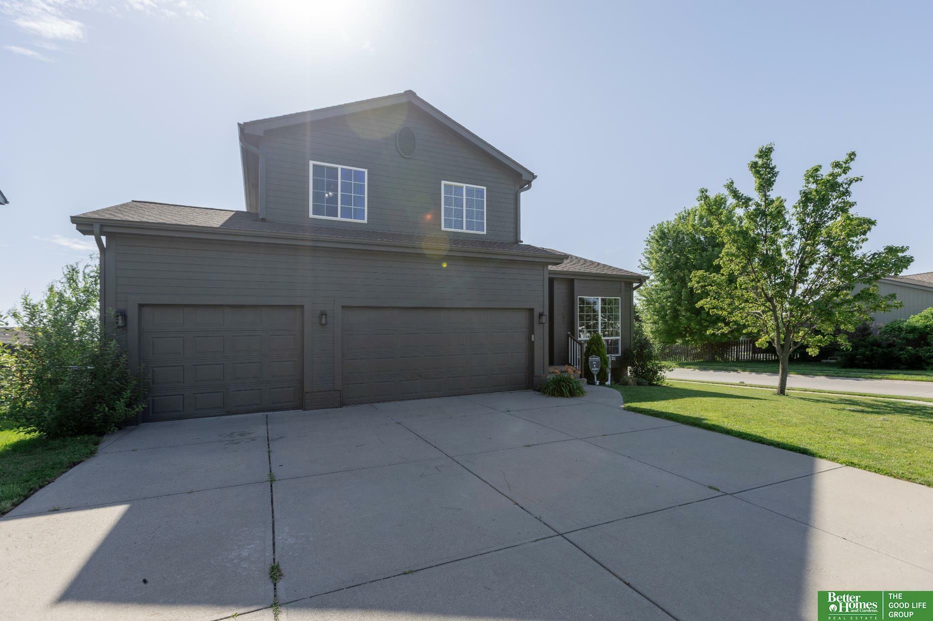 Property Photo: 5981 S 186th Avenue NE 68135