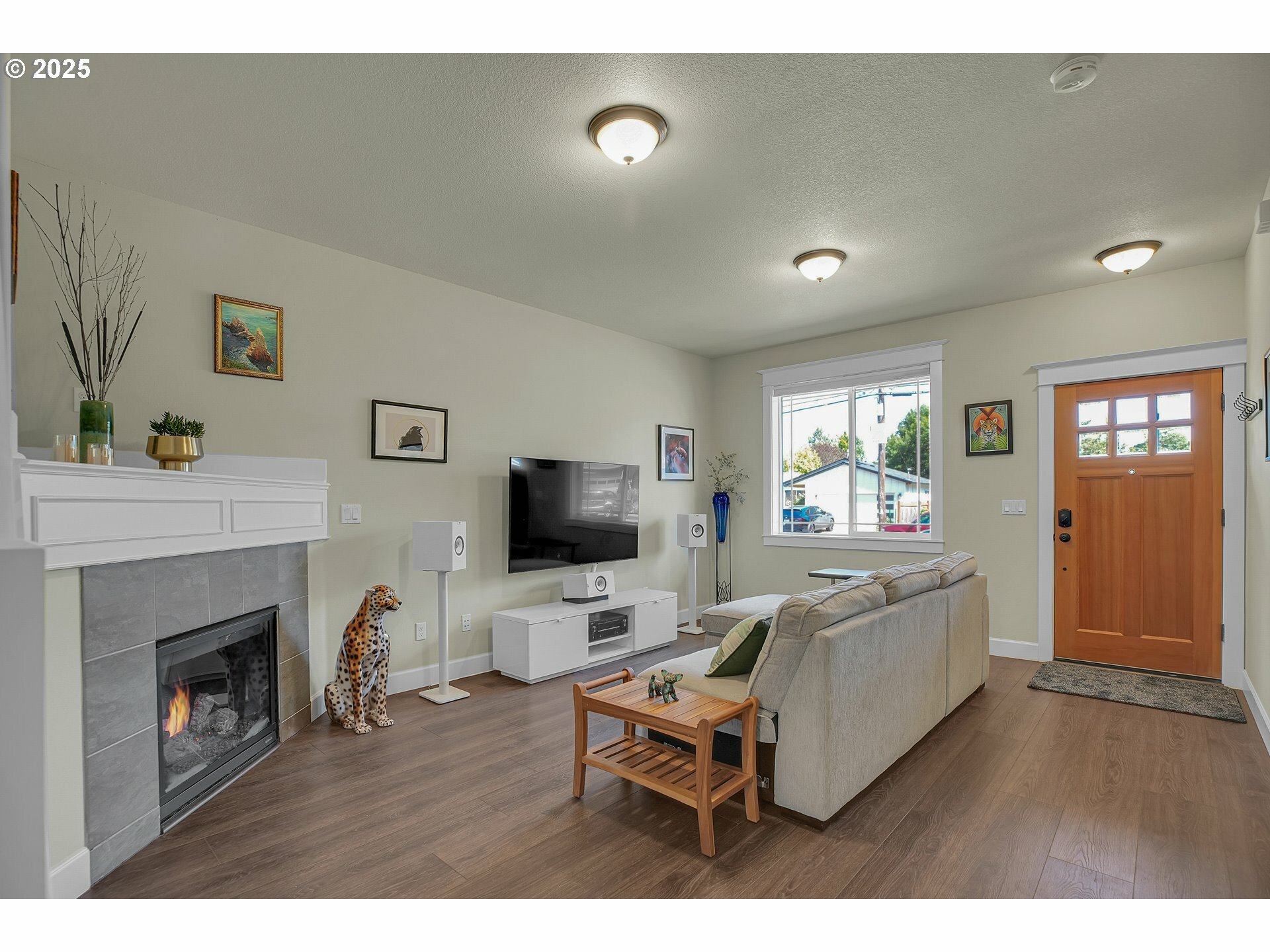 Property Photo:  5826 SE Flavel St  OR 97206 