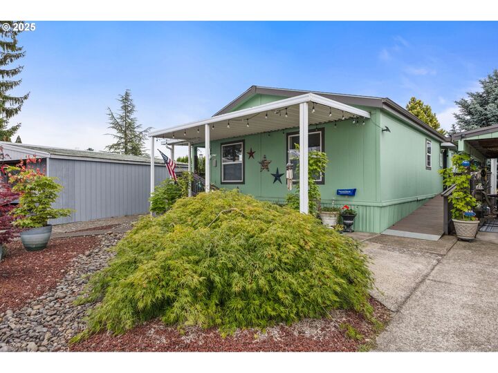 Property Photo: 2232 42nd Ave OR 97317