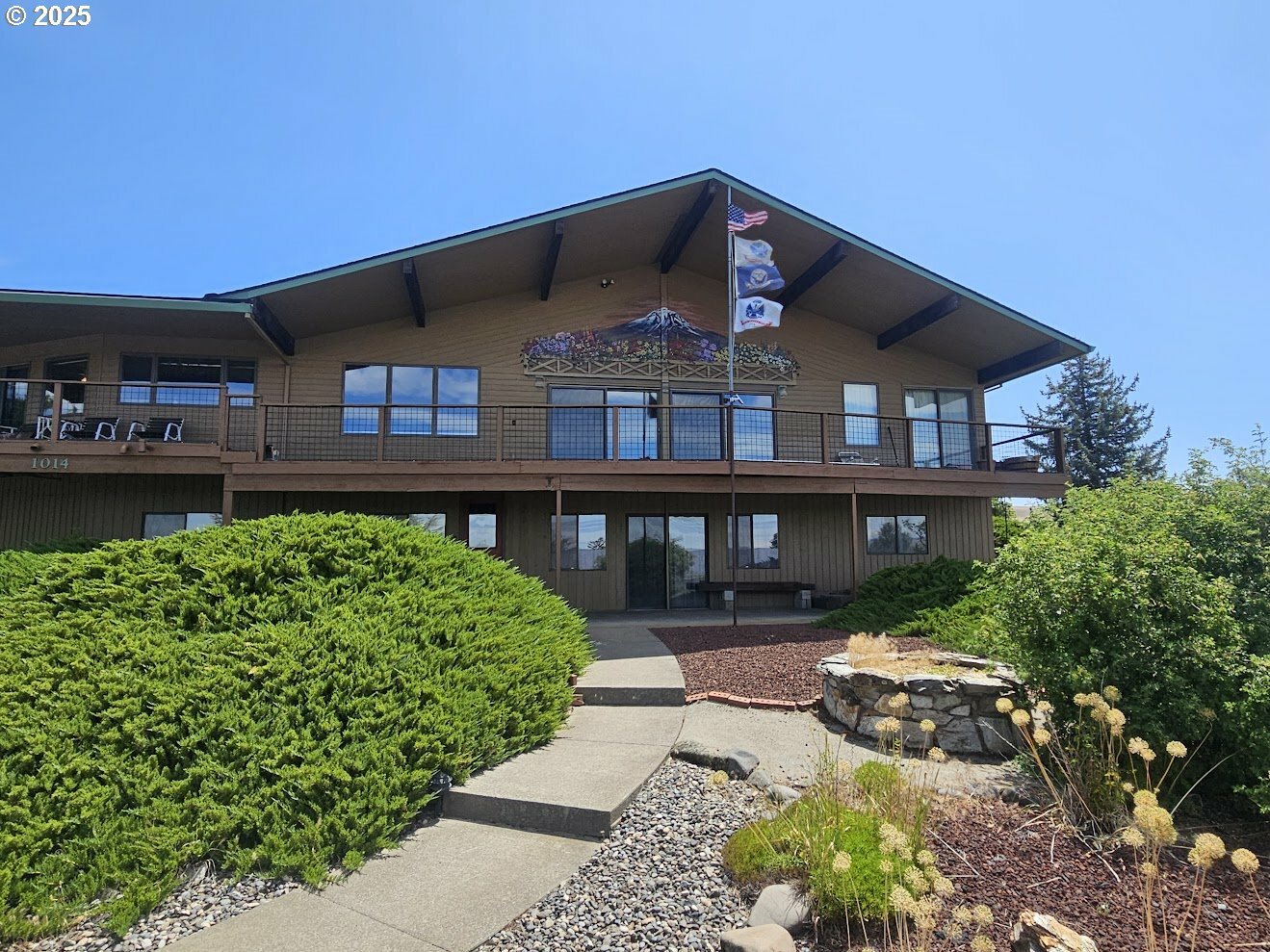 Property Photo: 1014 Roe Dr WA 98620
