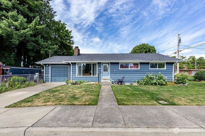 Property Photo:  403  Simons Avenue  WA 98233 