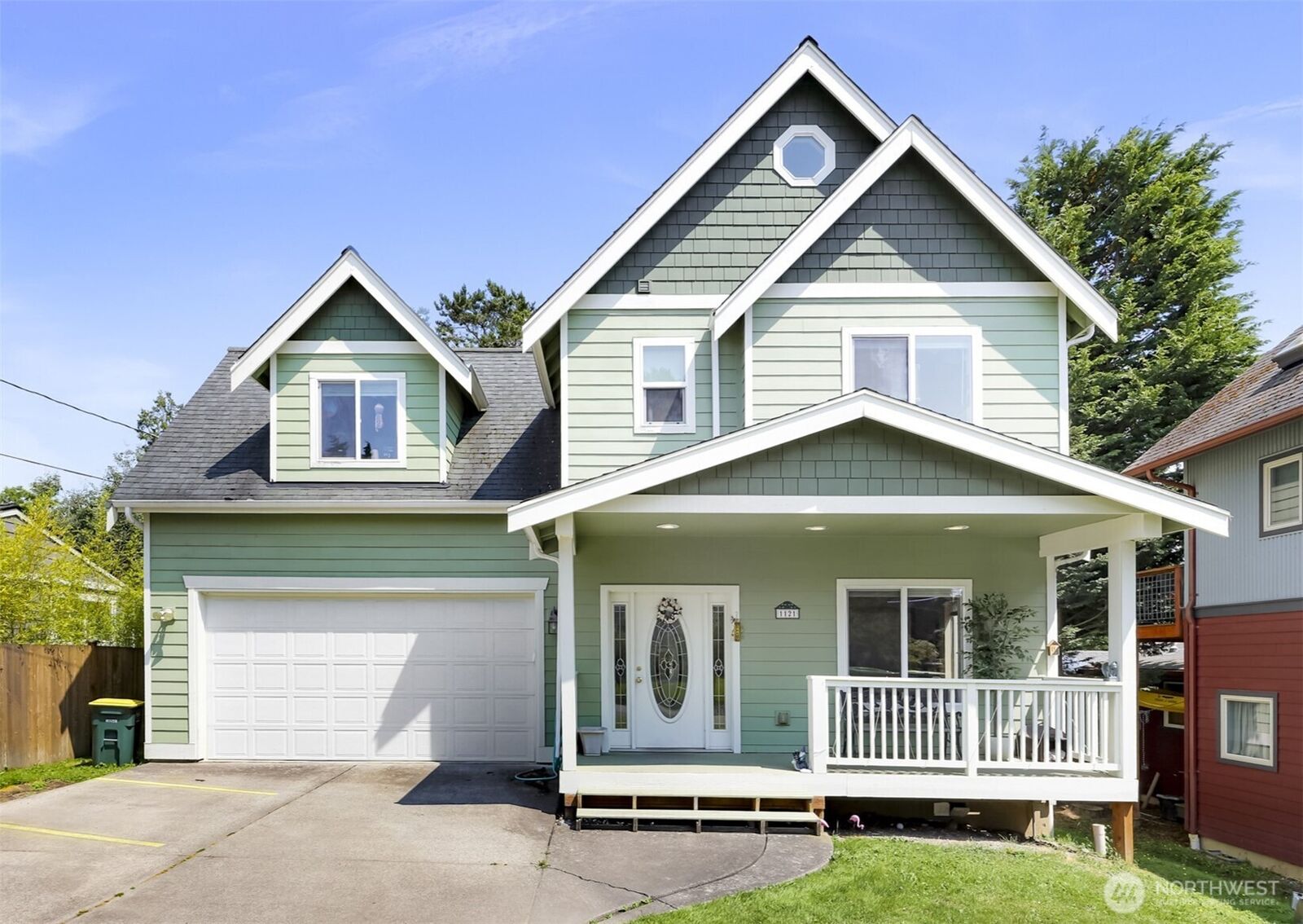 Property Photo: 1121 22nd Street WA 98225