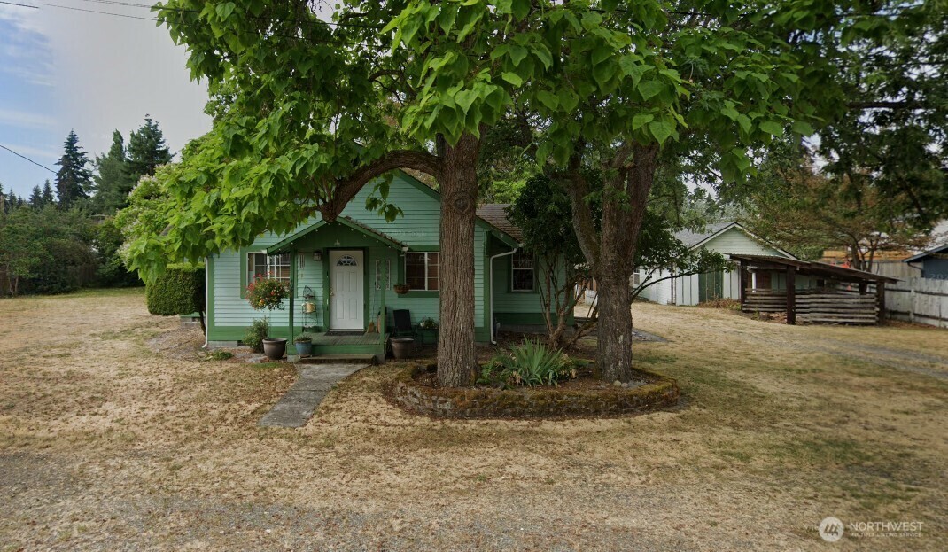 Property Photo: 409 McKenzie Avenue SW WA 98597
