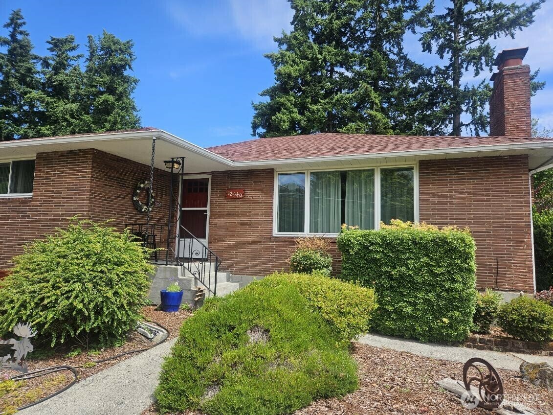 Property Photo: 12540 3rd Avenue NW WA 98177
