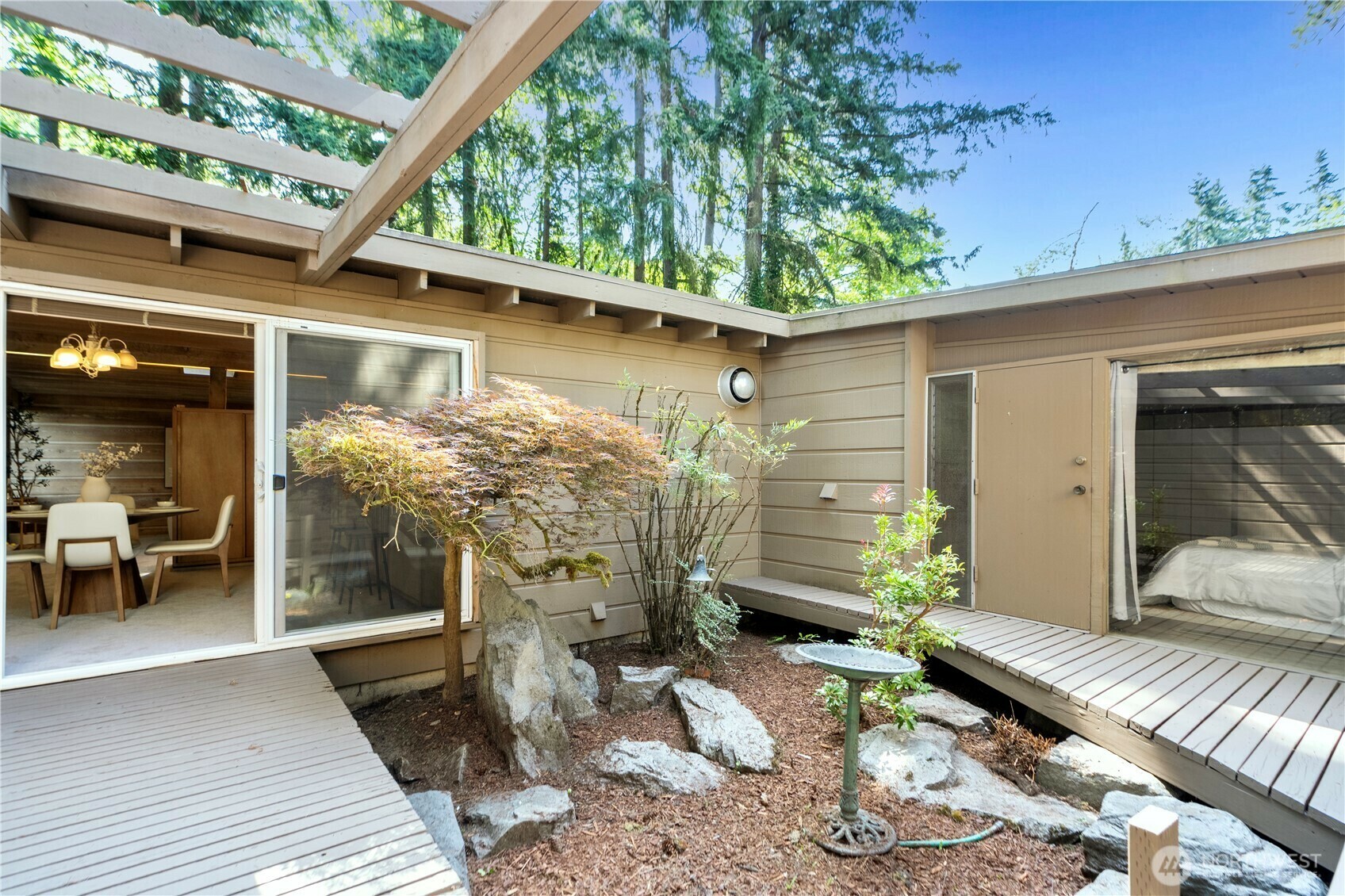 4758  118th Ave SE  Bellevue WA 98006 photo