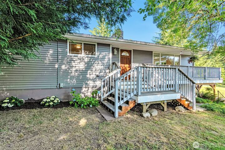 Property Photo: 4625 109th Avenue SE WA 98290