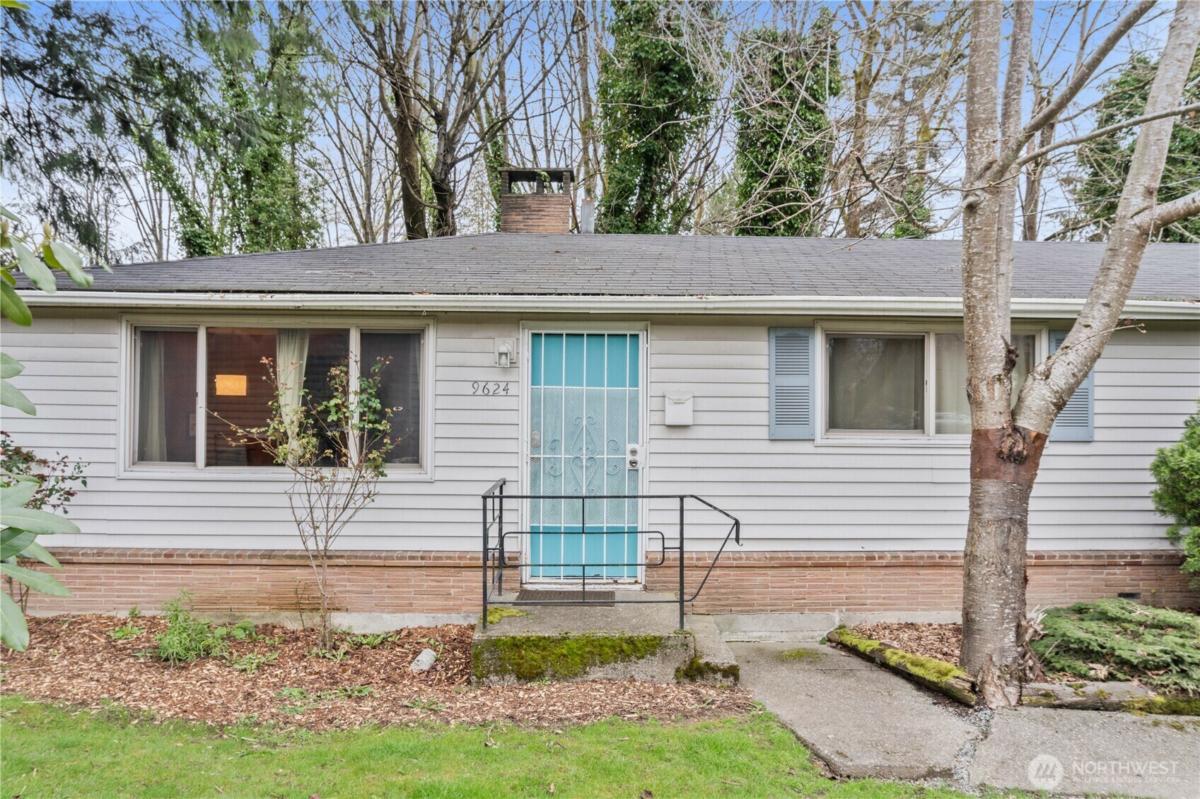 Property Photo: 9624 Renton Avenue S A WA 98118