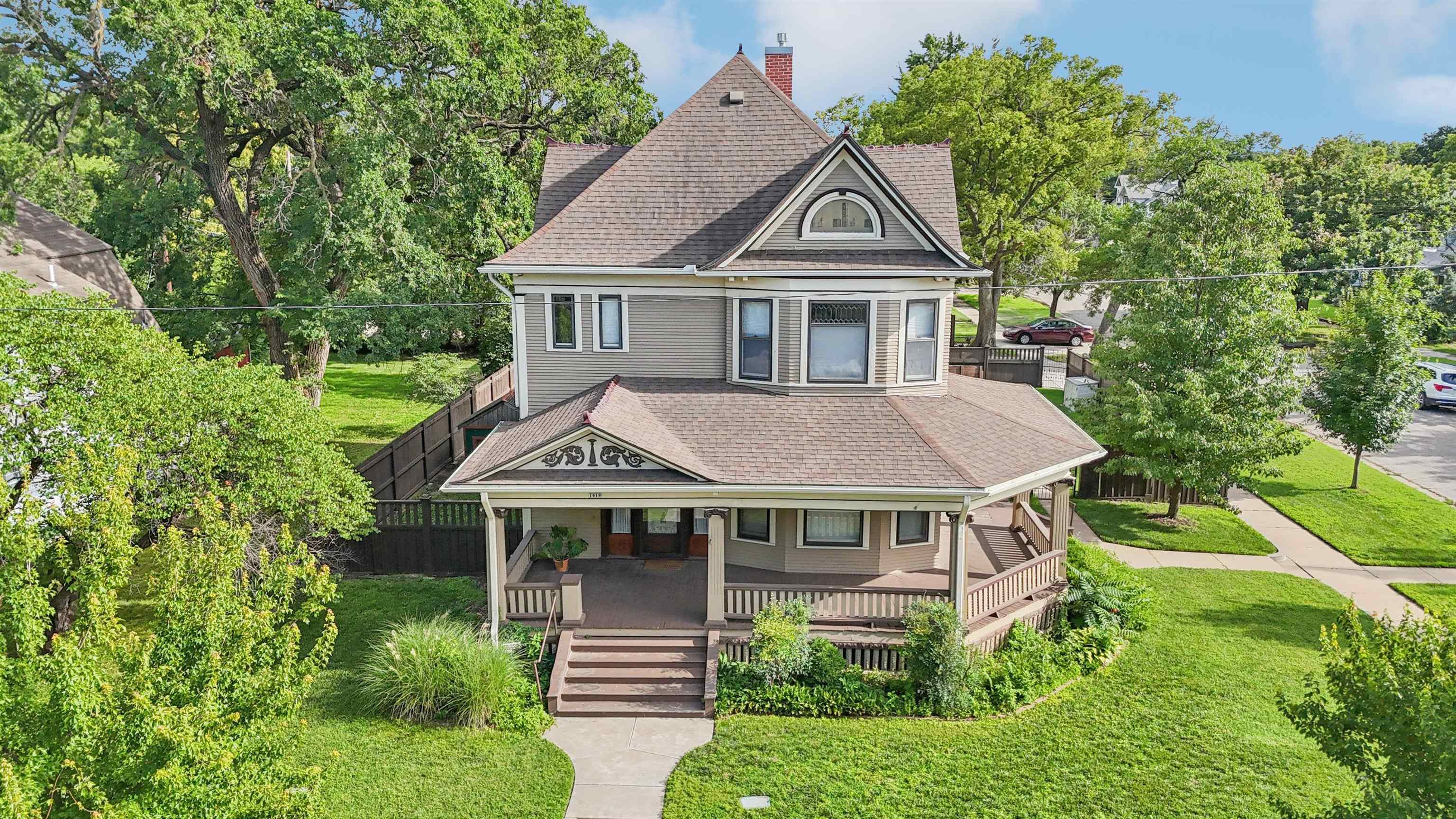 1919 W Douglas Ave  Wichita KS 67213 photo