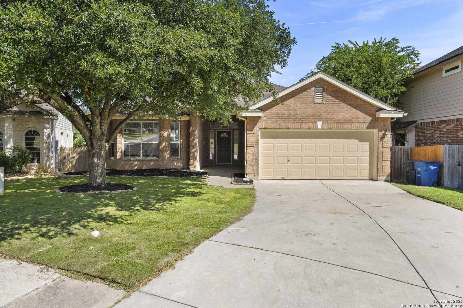 Property Photo:  665 La Bahia Loop  TX 78132 