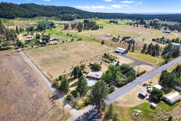 Property Photo: 7619 W Woolard St WA 99006