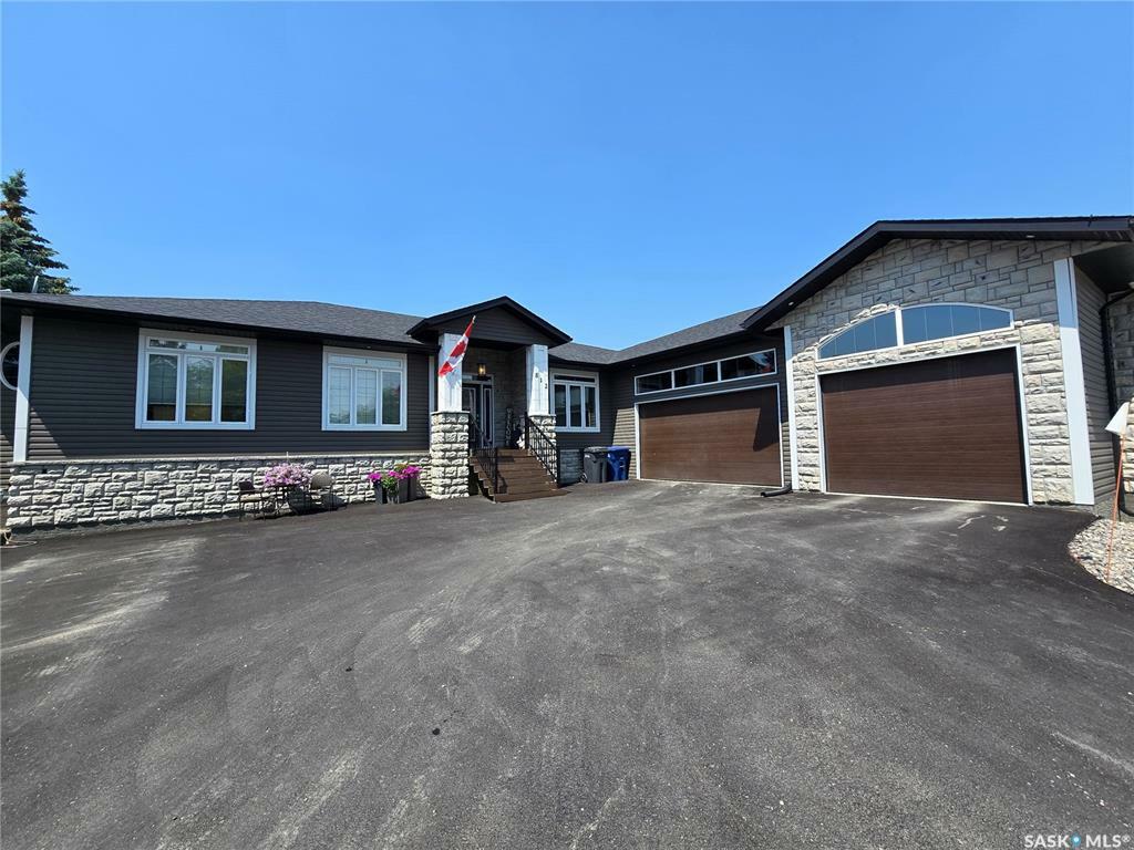 Property Photo: 812 Pacific Street SK S0G 2B0