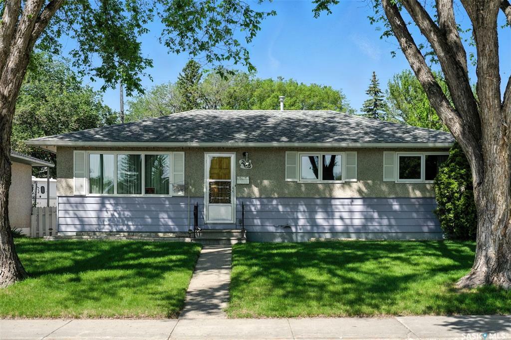 233 Ottawa Avenue N  Saskatoon SK S7L 3N9 photo