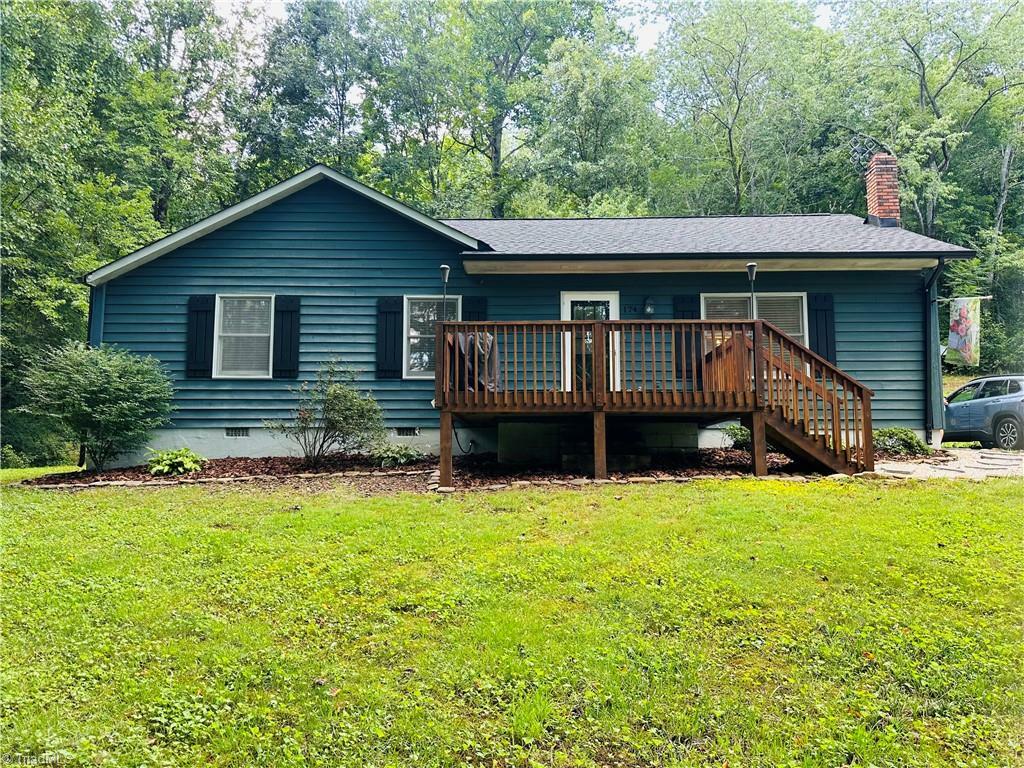 Property Photo: 174 Springview Drive NC 28651