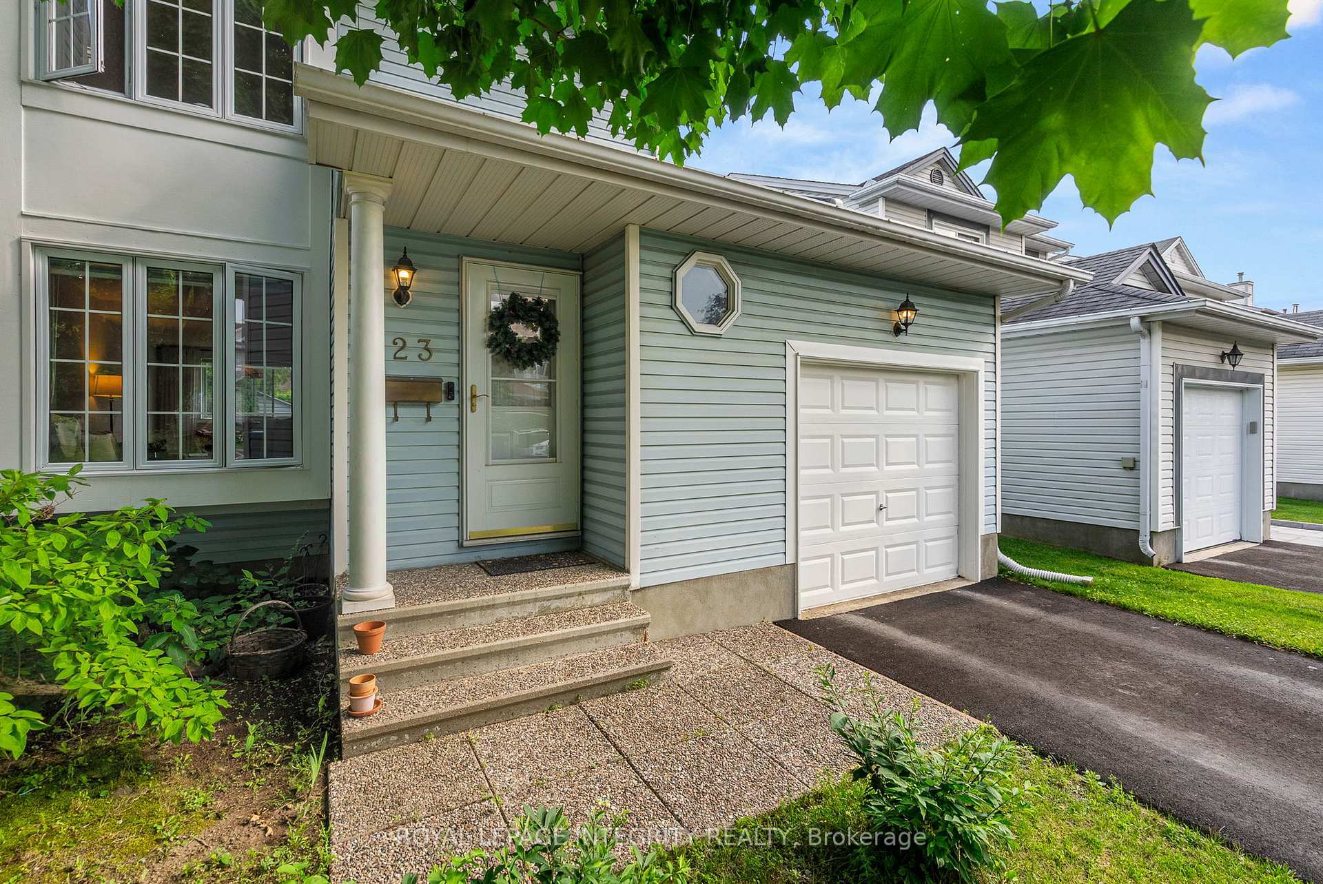 Property Photo: 23 Peacock Crescent ON K2J 3P1