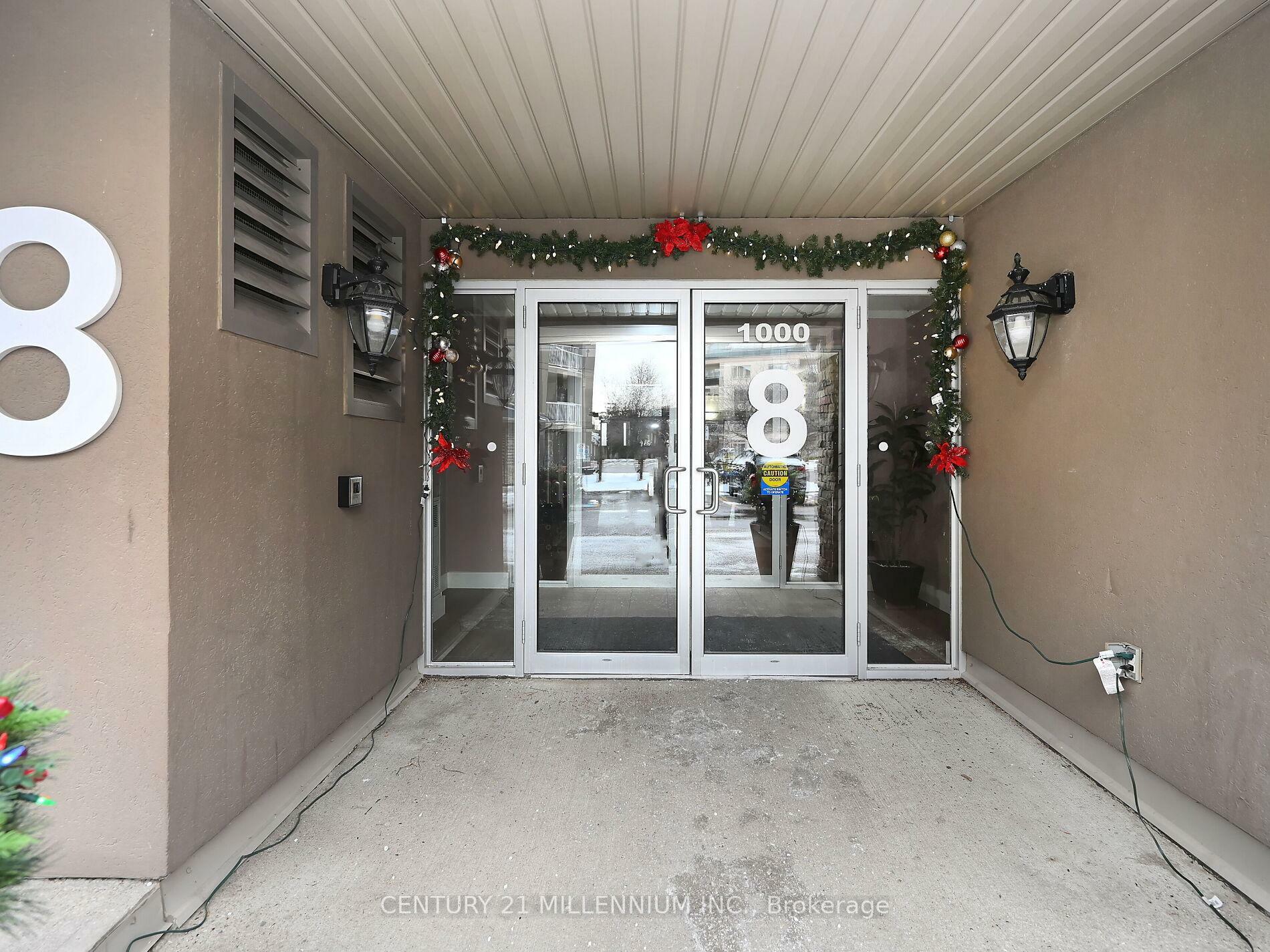 Property Photo: 8 Dayspring Circle 1209 ON L6P 2Z7