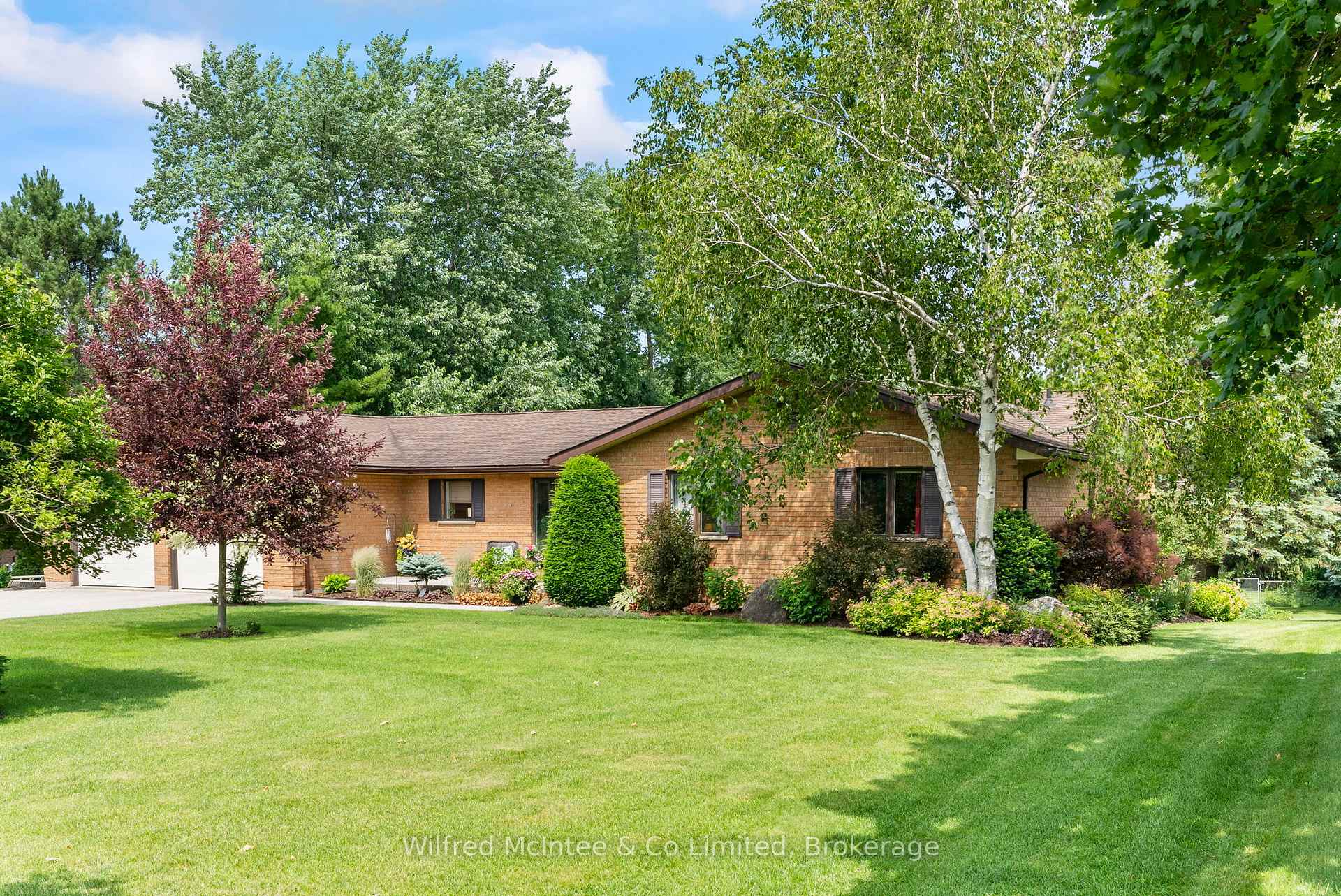 Property Photo: 30 Geeson Avenue ON N0G 2V0