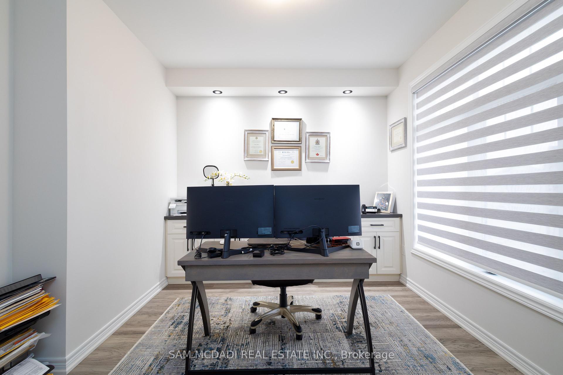 Property Photo:  44 Harpin Way E  ON N1M 0H1 