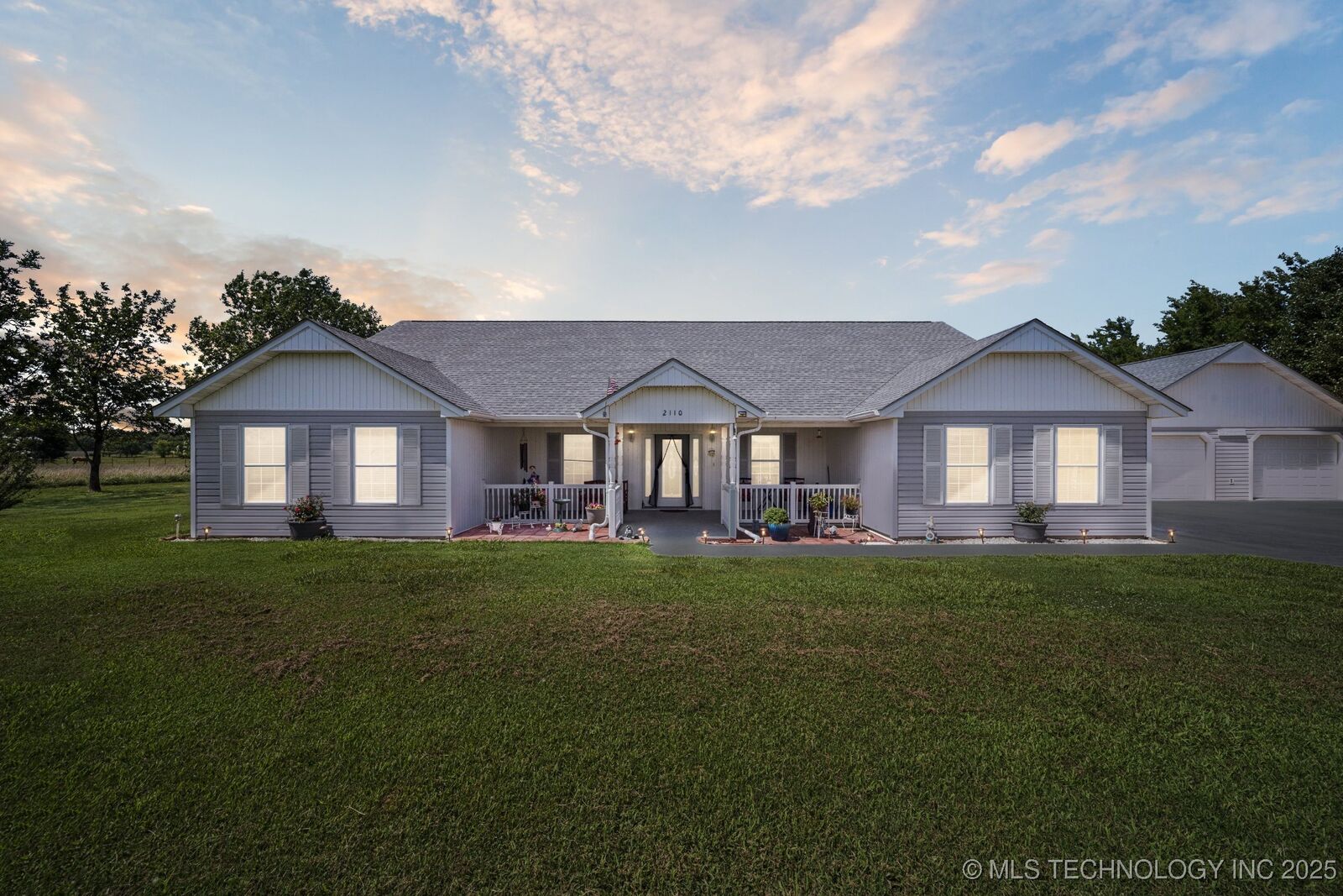 Property Photo:  2110 W 460  OK 74361 