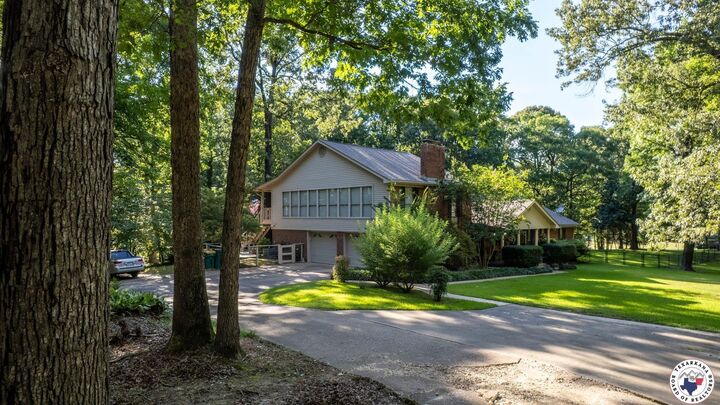 Property Photo:  6 High Point Dr.  TX 75503 