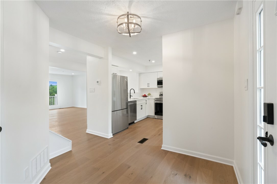 Property Photo: 1278 Meadowbrook Drive PA 15317
