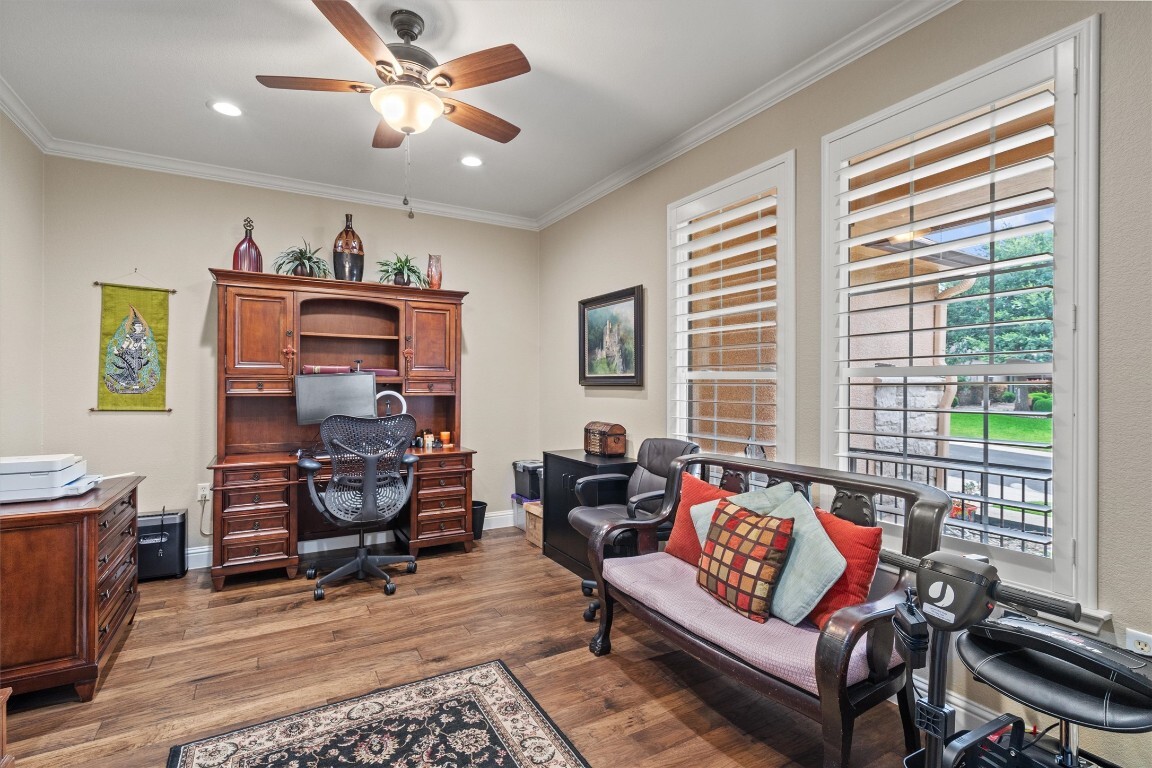 Property Photo: 119 Daisy Path TX 78633
