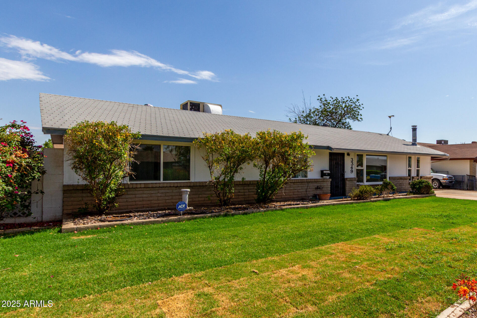 Property Photo: 3349 W Surrey Avenue AZ 85029