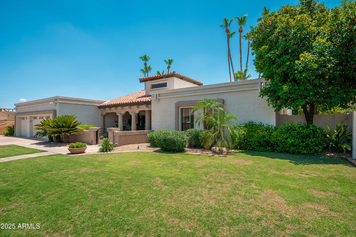 Property Photo: 7513 E Buena Terra Way AZ 85250