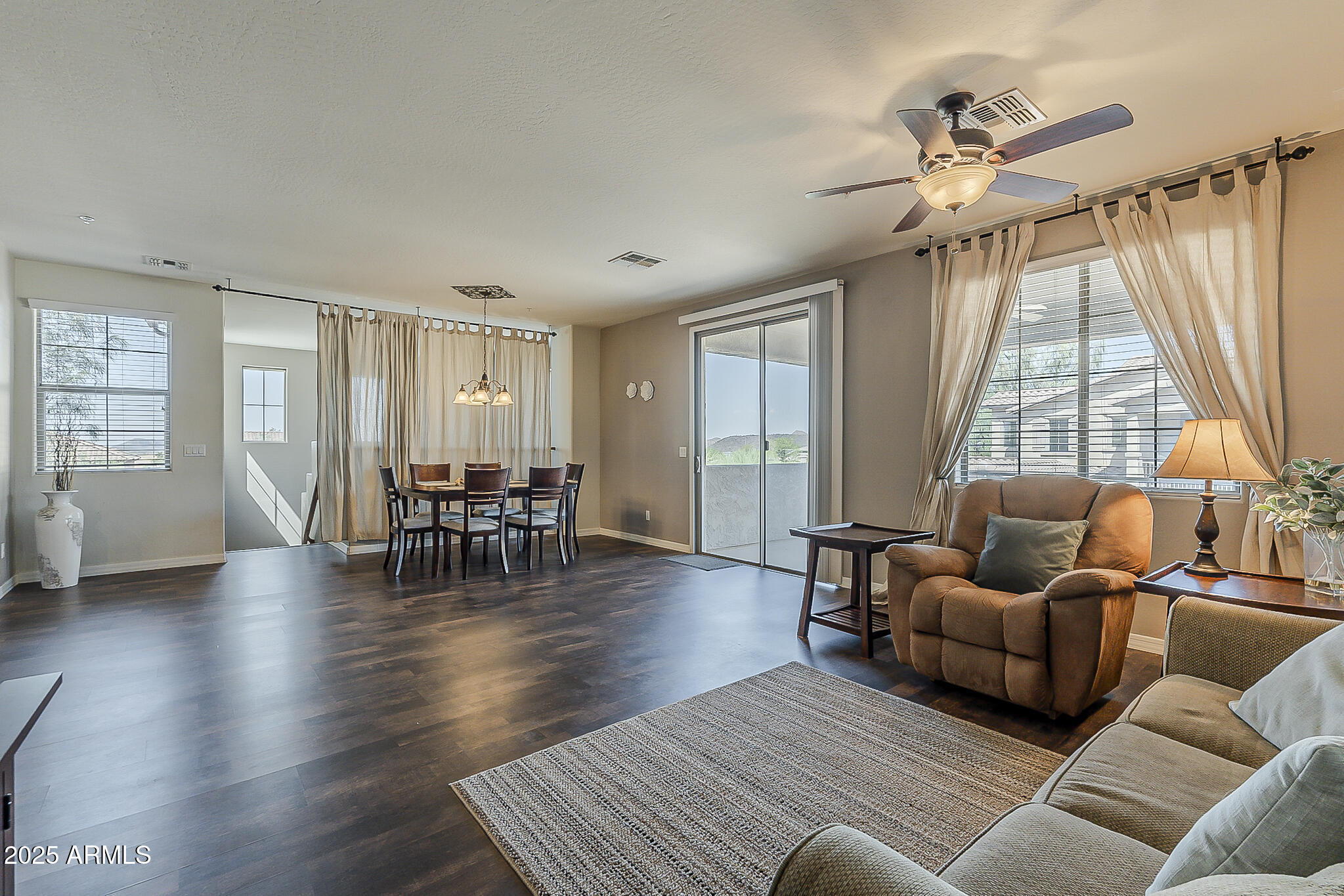 Property Photo: 2124 W Hunter Court 237 AZ 85085