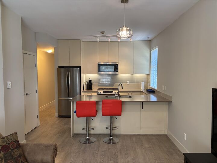 Photo de la propriété:  4255 Sardis Street 106  BC V5H 1K6 
