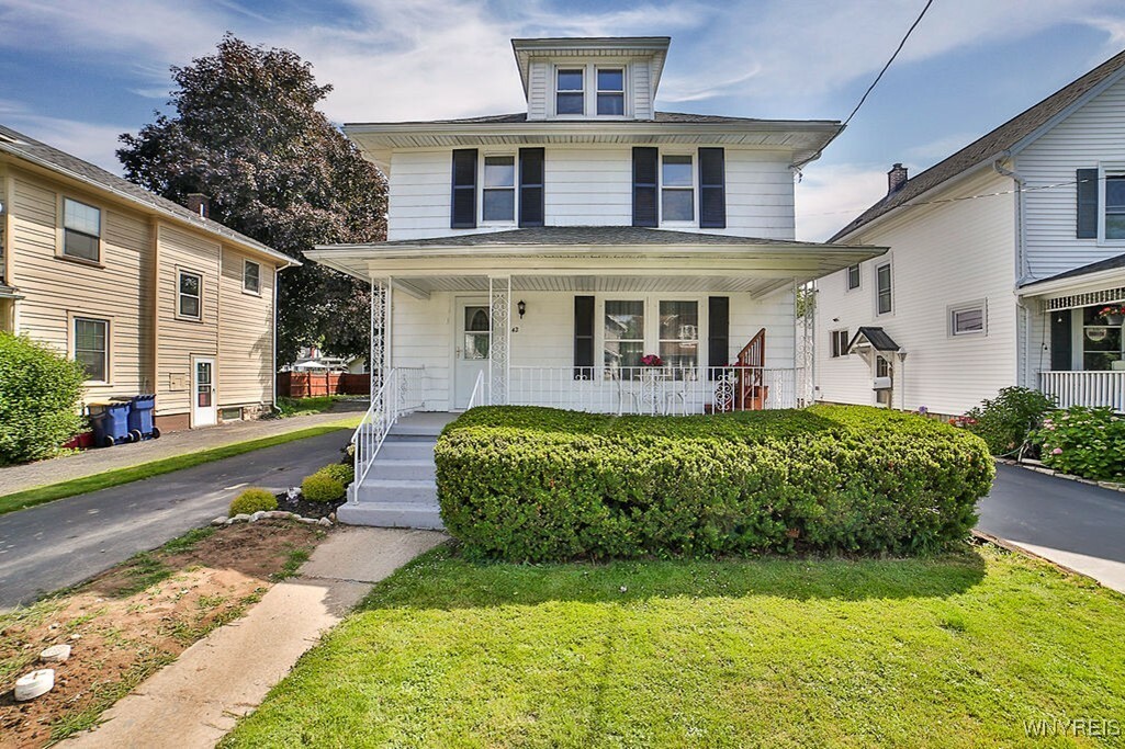 Property Photo: 42 Beverly Avenue NY 14094