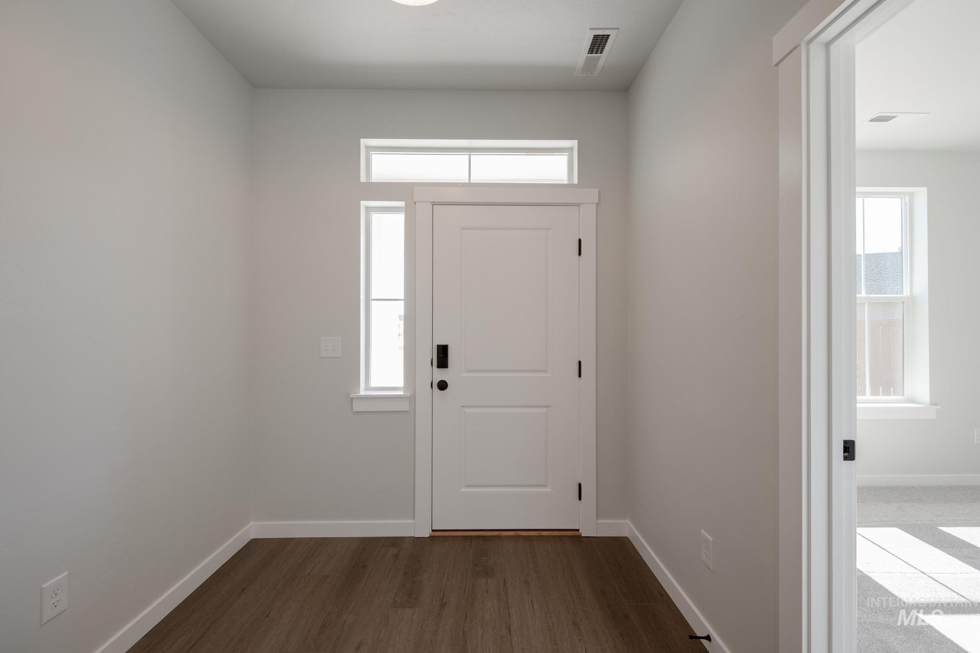 Property Photo: 10140 W La Jolla Ct ID 83709
