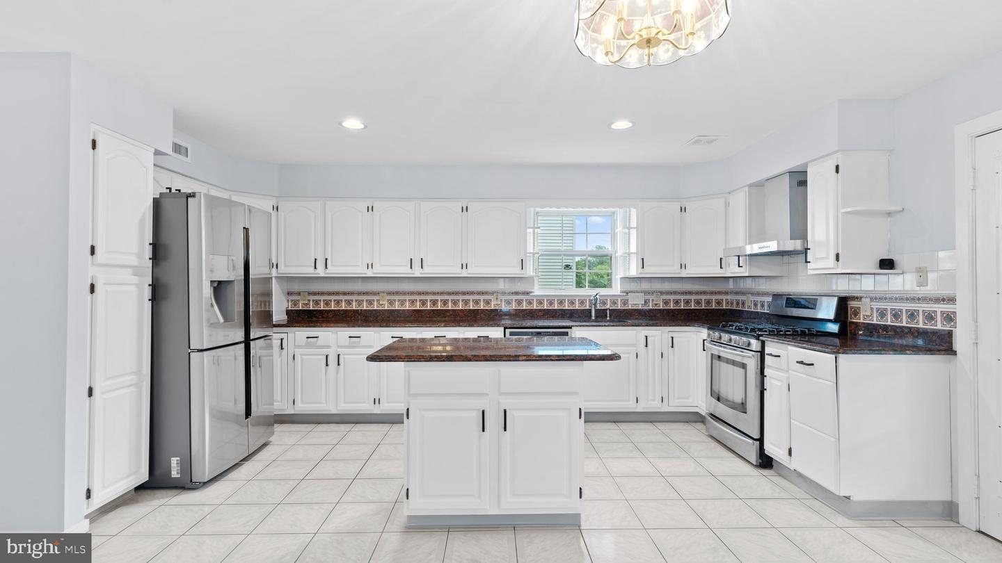 Property Photo: 1241 Serota Place PA 19115