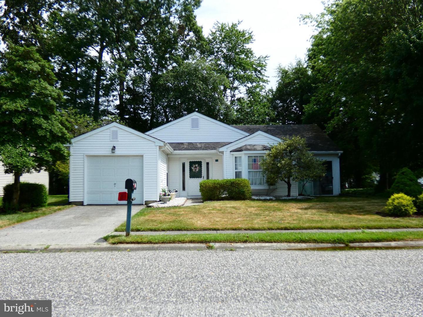 Property Photo: 227 Lantern Place NJ 08087