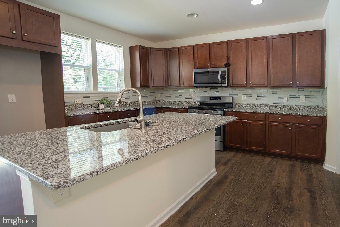 Property Photo:  1600 Hudgins Farm Circle  VA 22408 