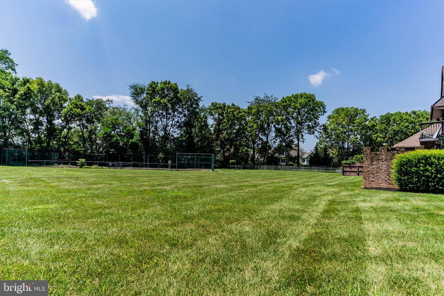Property Photo: 1215 Georgetown Circle PA 17013